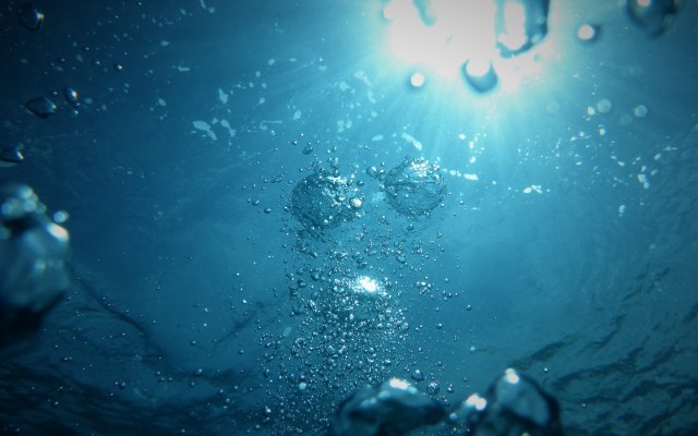 Underwater bubbles