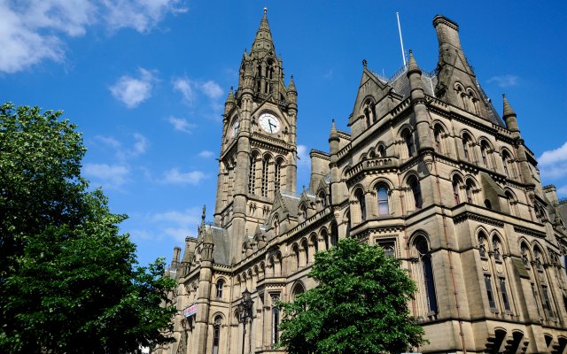 Manchester town hall 